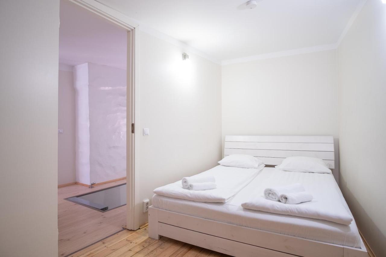 Dream Stay - Bright 2-Bedroom 2-Floor Old Town Apartment Tallinn Exterior photo
