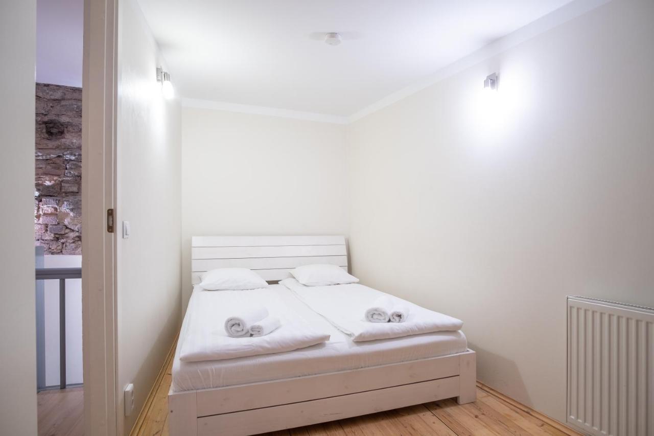 Dream Stay - Bright 2-Bedroom 2-Floor Old Town Apartment Tallinn Exterior photo
